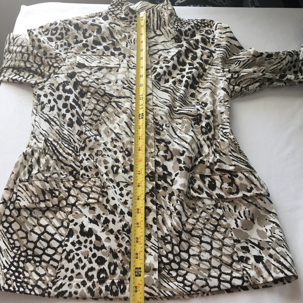 Chico’s Zenergy Tribal Print Blazer Sz M - Picture 13 of 16